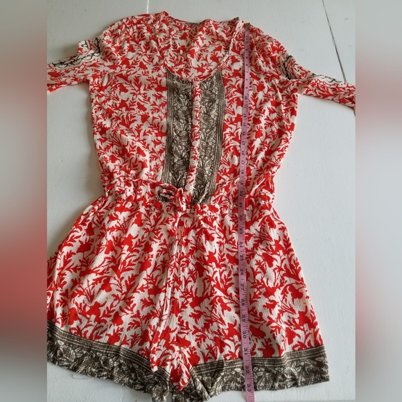 Free People Red Gray Floral Romper Size Small - Picture 12 of 14